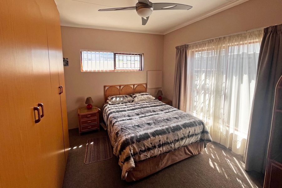 6 Bedroom Property for Sale in Hartenbos Central Western Cape